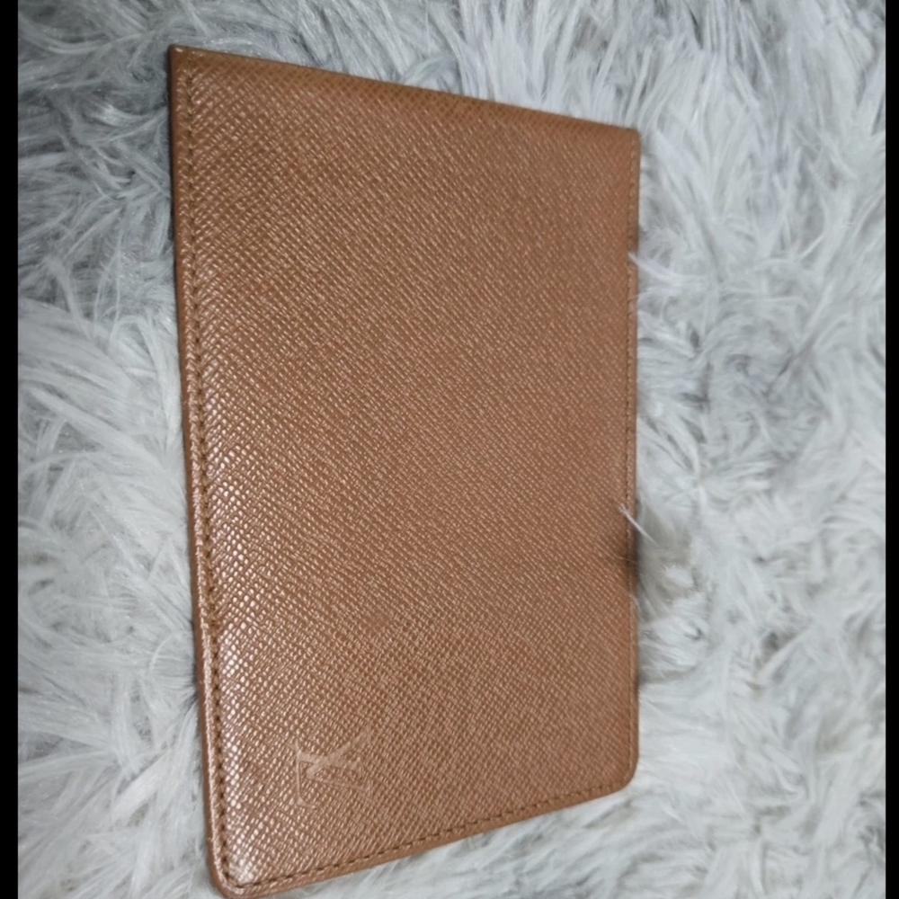 Louis Vuitton Tan Textured Card Holder  Sp0959